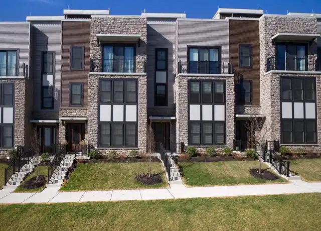 Property at 325 Horseshoe Trl, Newtown Square, PA, 19073, 3 beds, 3.5 baths, [object Object]