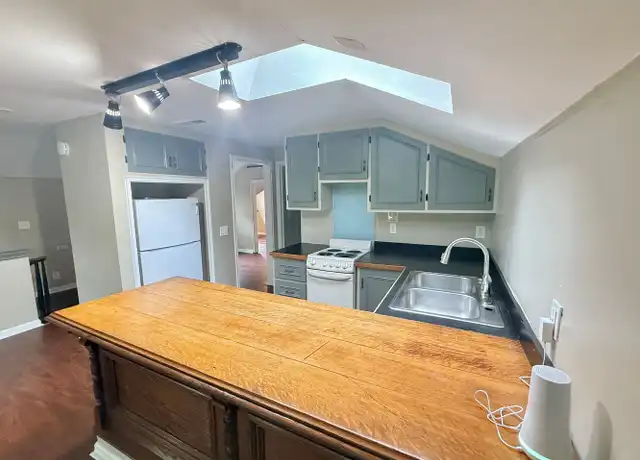 Property at 43 Marshall St, Rochester, NY, 14607, 1 bed, 1 bath, [object Object]