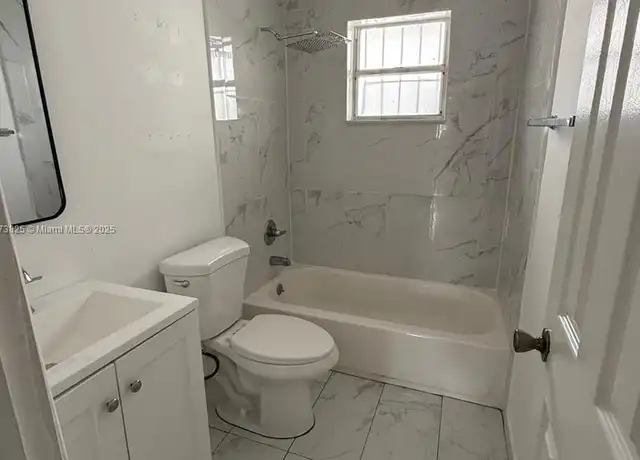 Property at 467 SW 7th St #4, Miami, FL, 33130, 2 beds, 1 bath, [object Object]