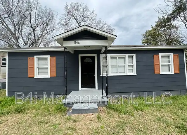 Property at 1306 12th St, Phenix City, AL, 36867, 2 beds, 1 bath, [object Object]