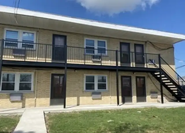 Property at 5500 W 55th St #8, Chicago, IL, 60638, 1 bed, 1 bath, [object Object]