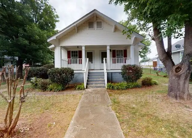 Property at 210 Church St, Wellford, SC, 29385, 2 beds, 1 bath, [object Object]