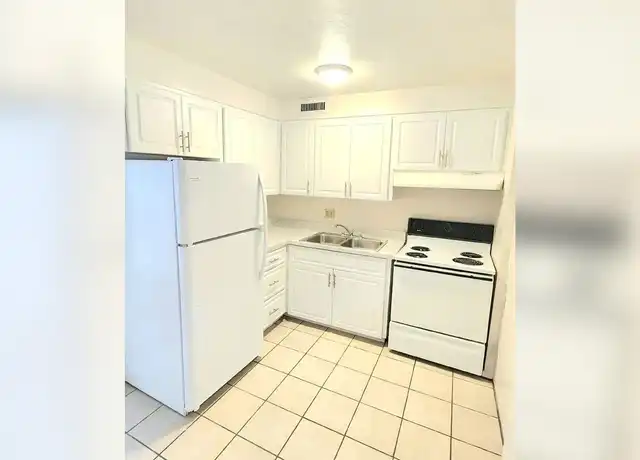 Property at St. Croix - 829 SW 5th Ave, Gainesville, FL, 32601, 2 beds, 1 bath, [object Object]
