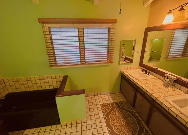 Photo of 73-1300 Awakea St, Kailua Kona, HI 96740
