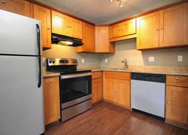 Property at 4232 SE Cesar Estrada Chavez Blvd Unit 4224, Portland, OR, 97202, 1 bed, 1 bath, [object Object]