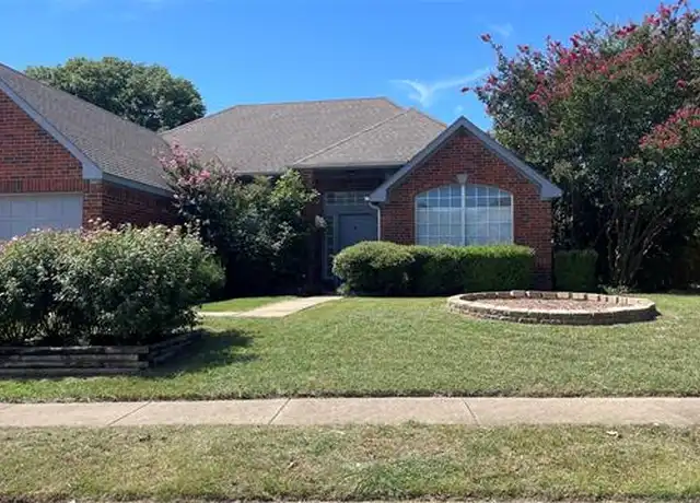 Property at 320 Pebblebrook Ln, Glenn Heights, TX, 75154, 3 beds, 3 baths, [object Object]
