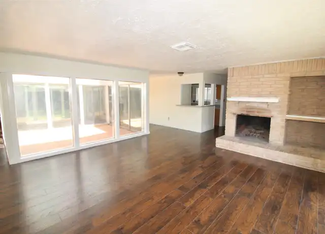 Property at 10402 Gulfstream Ln, Sugar Land, TX, 77498, 3 beds, 2 baths, [object Object]