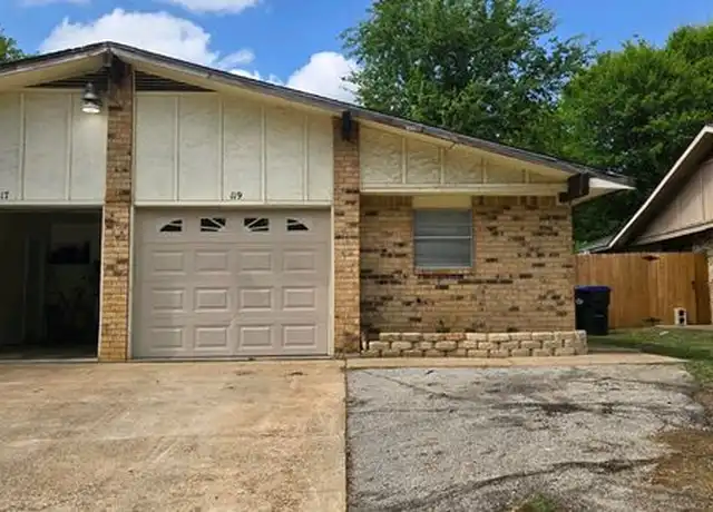 Property at 119 Queens Ct, Longview, TX, 75604, 3 beds, 2 baths, [object Object]