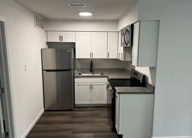 Property at 3205 Helms St Unit 103, Austin, TX, 78705, 1 bed, 1 bath, [object Object]