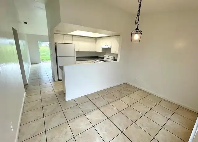 Property at 1415 Andalusia Blvd, Cape Coral, FL, 33909, 2 beds, 1 bath, [object Object]