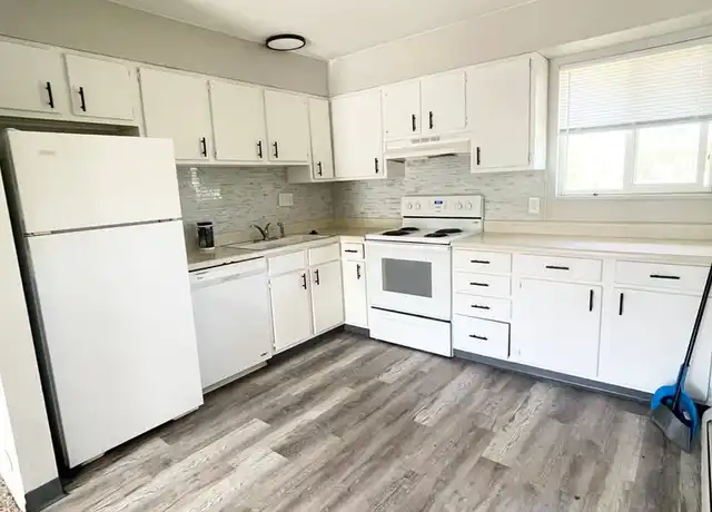 Property at 4413 Forrest Hill Rd Unit 5, Colorado Springs, CO, 80907, 2 beds, 1 bath, [object Object]