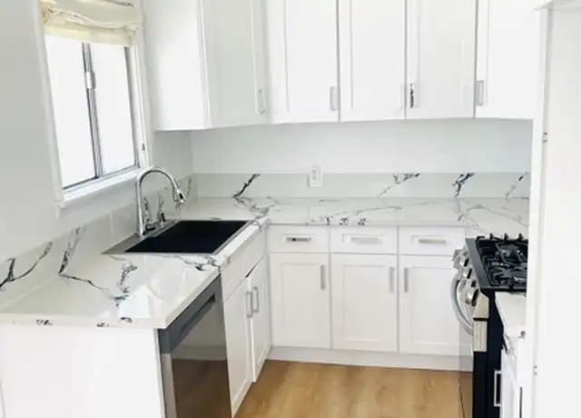 Property at 5752 Vineland Ave, North Hollywood, CA, 91601, 2 beds, 1 bath, [object Object]