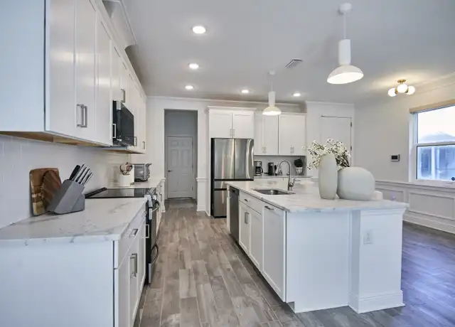 Property at 4028 Via Sienna Cir, Sarasota, FL, 34243, 2 beds, 2.5 baths, [object Object]