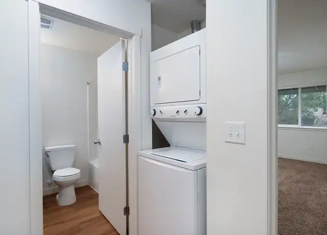 Property at Wygant Apartments - 10730 NE Wygant St, Portland, OR, 97220, 3 beds, 1-1.5 bath, [object Object]