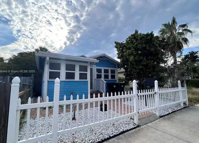 Property at 413 S K St, Lake Worth Beach, FL, 33460, 2 beds, 1 bath, [object Object]