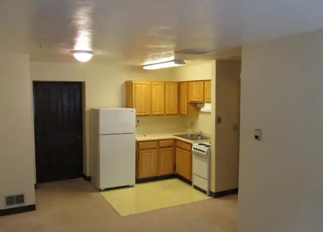 Property at 1130 Ridge Ave Unit 110, Coraopolis, PA, 15108, 1 bed, 1 bath, [object Object]