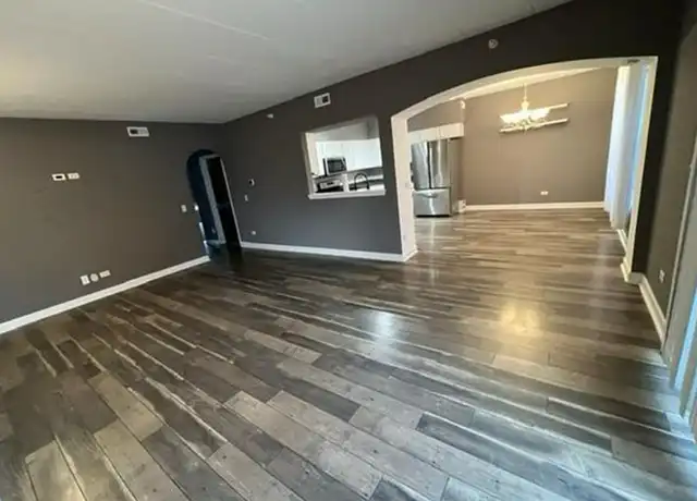Property at 9810 Liberty Cir Unit 1E, Orland Park, IL, 60467, 2 beds, 2 baths, [object Object]