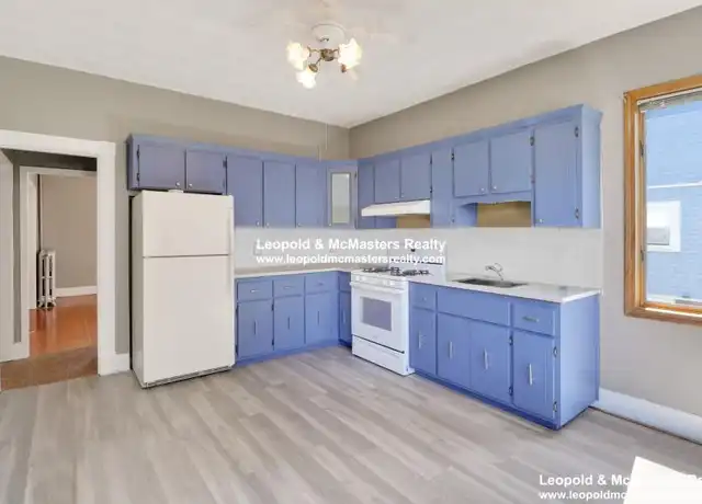 Property at 300 Pleasant St, Winthrop, MA, 02152, 2 beds, 1 bath, [object Object]