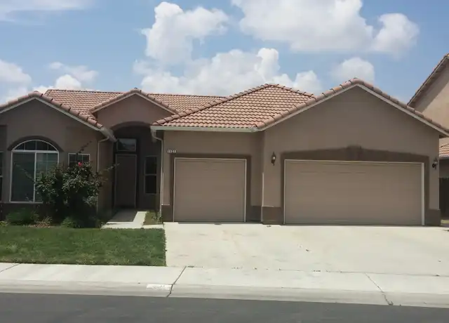 Property at 1131 Paradise Dr, Lemoore, CA, 93245, 4 beds, 2 baths, [object Object]