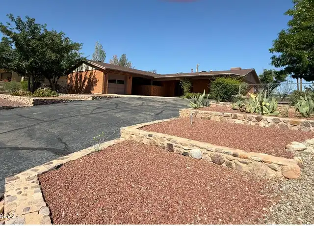 Property at 876 S La Mesa Dr, Benson, AZ, 85602, 4 beds, 1.5 baths, [object Object]