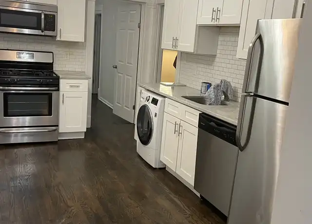 Property at 1446 W Fletcher St Unit 1, Chicago, IL, 60657, 2 beds, 1 bath, [object Object]