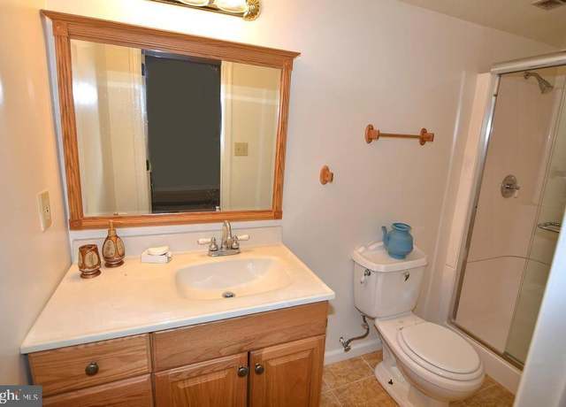Photo of 2111 Crossgate Dr, Crofton, MD 21114