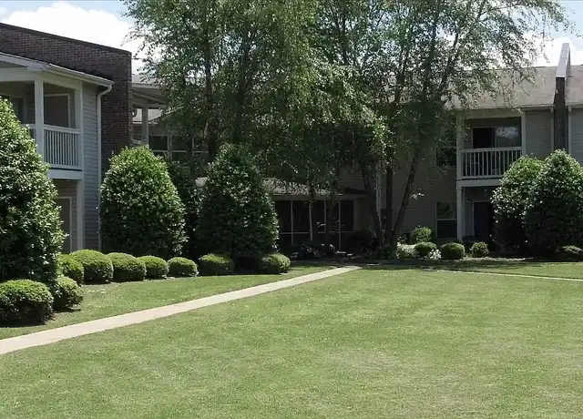 Property at Overlook Apartments - 127 Bartlett St, Asheville, NC, 28801, 1 bed, 1 bath, [object Object]