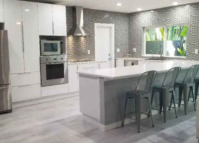 Property at 1715 NE 11th St Unit Full, Fort Lauderdale, FL, 33304, 2 beds, 2 baths, [object Object]