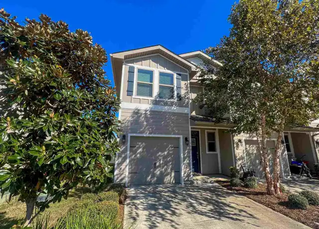 Property at 300 S F St, Pensacola, FL, 32502, 3 beds, 3 baths, [object Object]