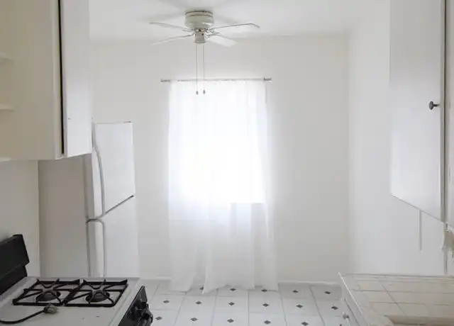 Property at 807 W 30th St Unit 813, Los Angeles, CA, 90007, 0 beds, 1 bath, [object Object]