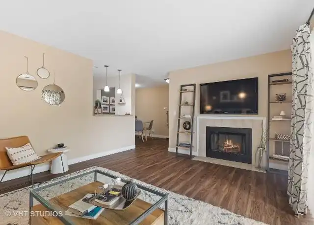 Property at 77 Kensington Cir, Wheaton, IL, 60189, 2 beds, 2 baths, [object Object]