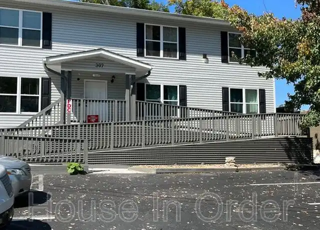 Property at 307 8th Ave E Unit 202, Hendersonville, NC, 28792, 1 bed, 1 bath, [object Object]