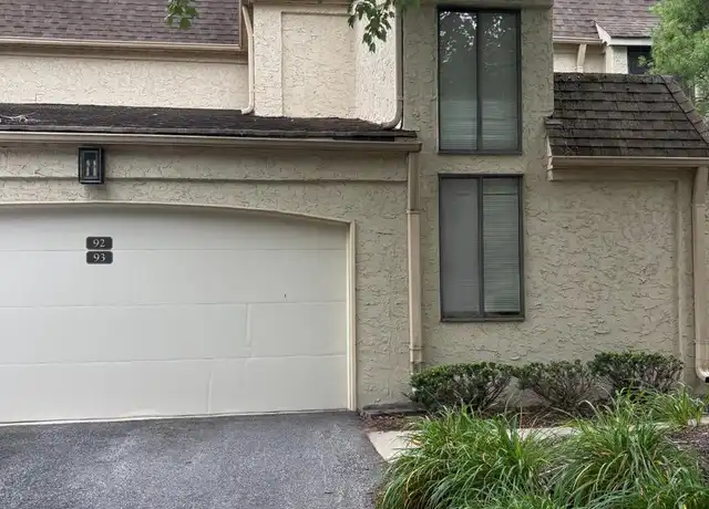 Property at 92 Gate House Ln, Edison, NJ, 08820, 2 beds, 1 bath, [object Object]