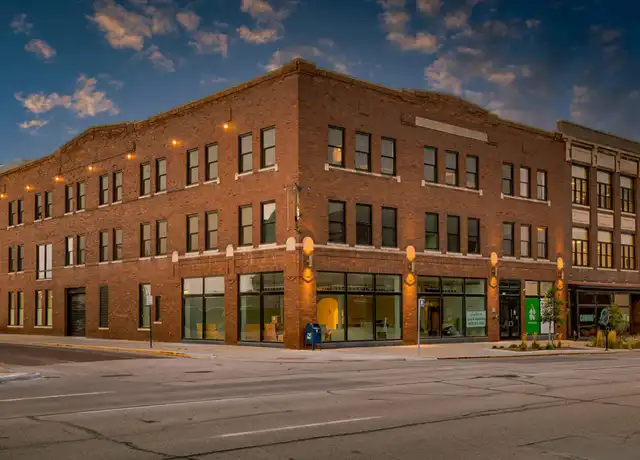 Property at Stylish Apartments Available at Farnam Hill Lofts - 2570 Farnam St, Omaha, NE, 68131, 0-1 beds, 1 bath, [object Object]