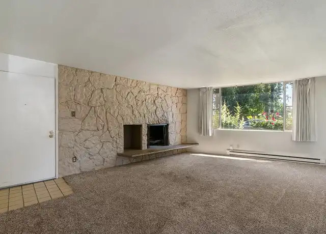 Property at Dolphin Apartments: Great location in Kennewick - 9 N Waverly Pl, Kennewick, WA, 99336, 1 bed, 1 bath, [object Object]