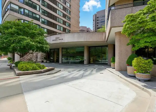Property at 1300 Crystal Dr Ph 1, Arlington, VA, 22202, 1 bed, 1.5 baths, [object Object]
