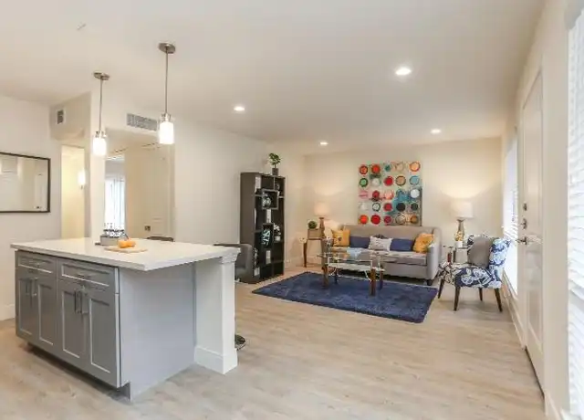 Property at 414 Stratford St, Houston, TX, 77006, 1 bed, 1 bath, [object Object]