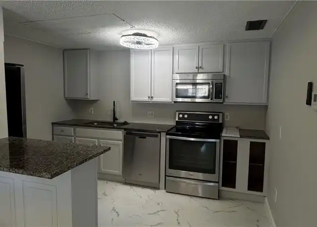 Property at 5222 Treetops Dr, Naples, FL, 34113, 1 bed, 1 bath, [object Object]