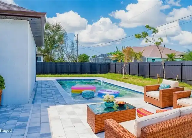 Property at 800 SW 2nd St, Cape Coral, FL, 33991, 4 beds, 2 baths, [object Object]