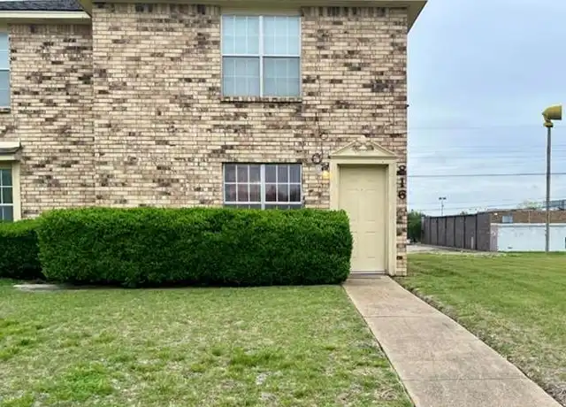 Property at 816 Red Bud Dr, Desoto, TX, 75115, 2 beds, 1.5 baths, [object Object]