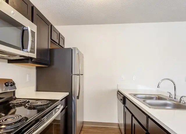 Property at Stadium Place Apartments - 2420 Greenbriar Dr, Manhattan, KS, 66502, 1 bed, 1 bath, [object Object]