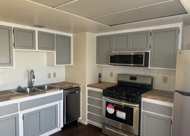 Property at 2004 Pasadena Ave, Kingman, AZ, 86401, 2 beds, 1.5 baths, [object Object]
