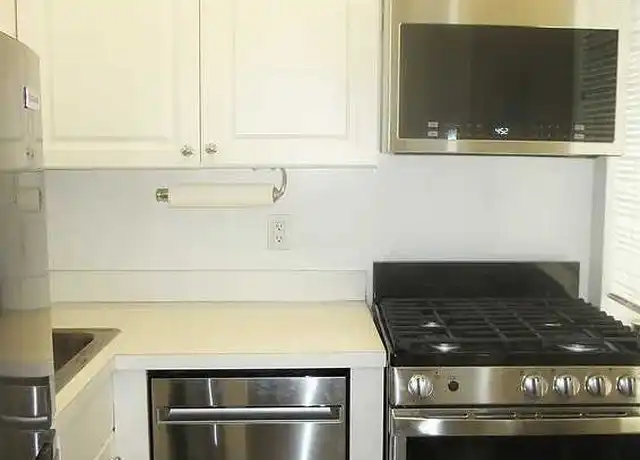 Property at 25 Central Park W Unit 17I, New York, NY, 10023, 0 beds, 1 bath, [object Object]
