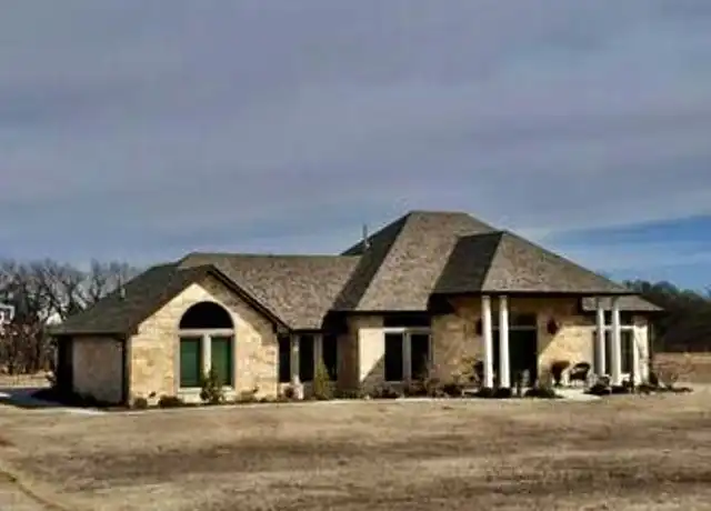 Property at 9521 N Bryan Ave, Shawnee, OK, 74804, 3 beds, 2 baths, [object Object]