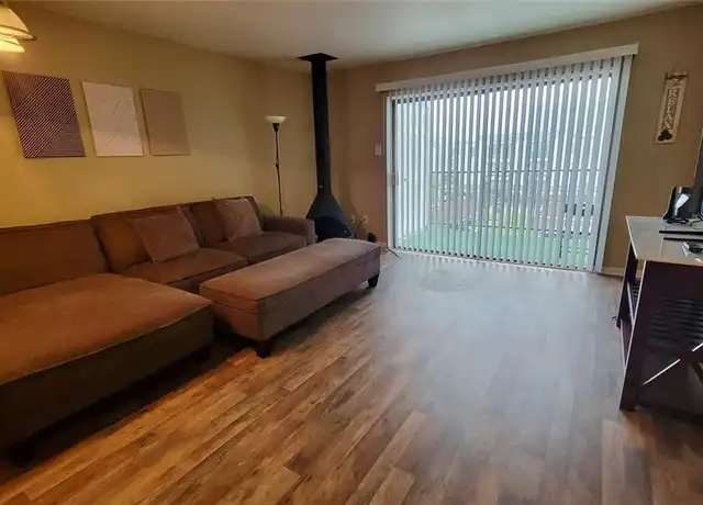 Property at 2824 S Bartell Dr #32, Houston, TX, 77054, 1 bed, 1 bath, [object Object]