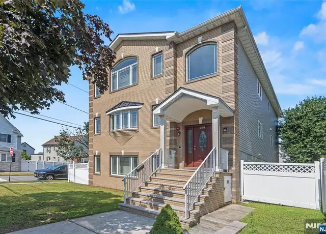 Property at 731 Stuyvesant Ave Unit 2, Lyndhurst, NJ, 07071, 3 beds, 2 baths, [object Object]