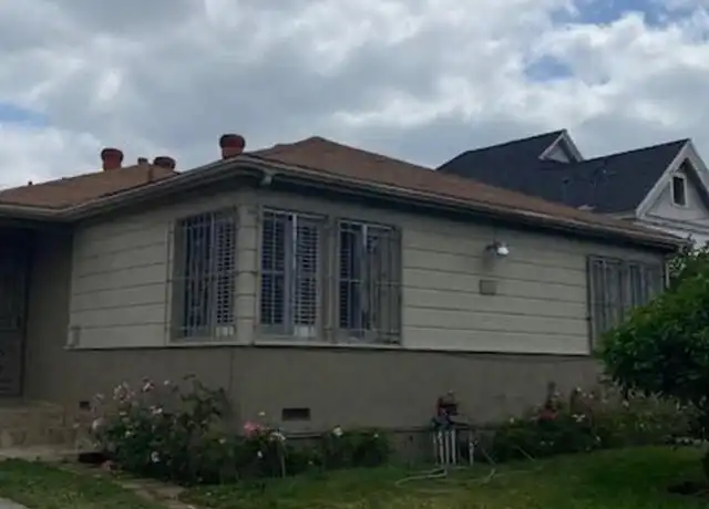 Property at 1619 W 11th Pl, Los Angeles, CA, 90015, 3 beds, 1.5 baths, [object Object]