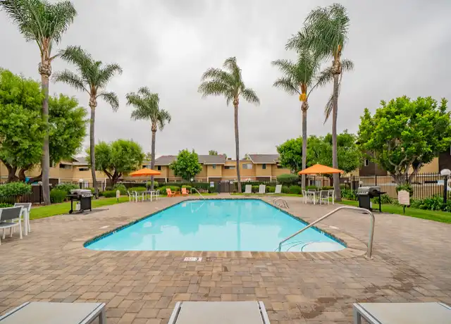 Property at 1466 Bonair Rd, Vista, CA, 92084, 2 beds, 1.5 baths, [object Object]