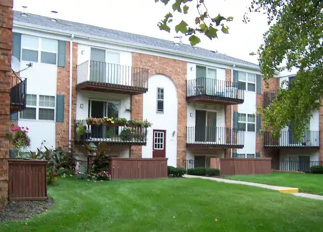 Property at Heather Hills Apartments - 4835 Heatherdowns Blvd, Toledo, OH, 43614, 1 bed, 1 bath, [object Object]