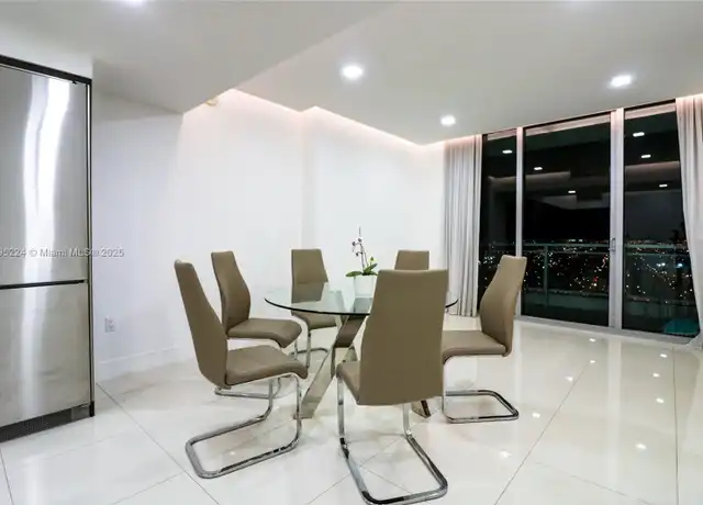 Property at 92 SW 3rd St #2909, Miami, FL, 33130, 1 bed, 1 bath, [object Object]